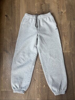 Aritzia TNA Sweatfleece Mega Fit